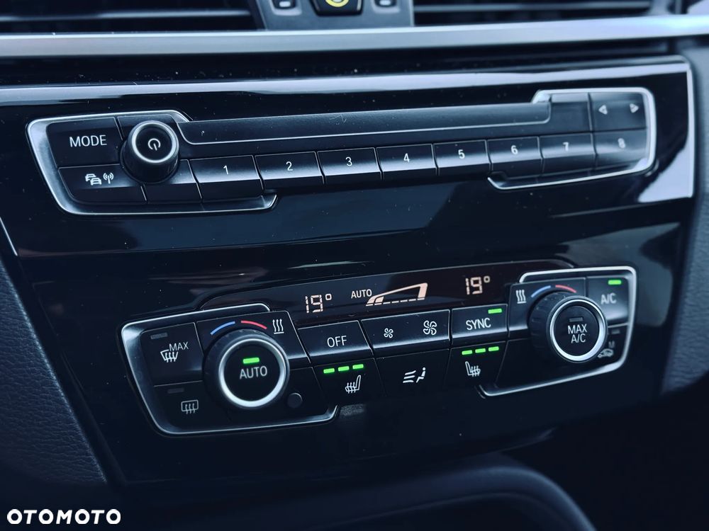 BMW X1 sDrive18d - 29