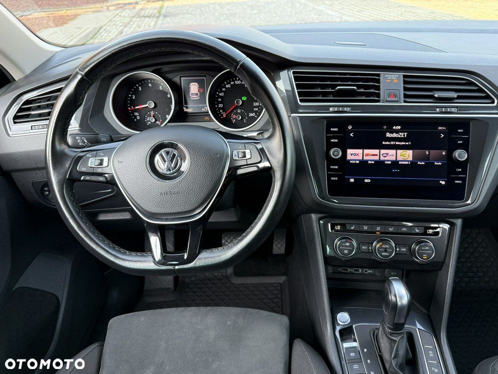 Volkswagen Tiguan - 19