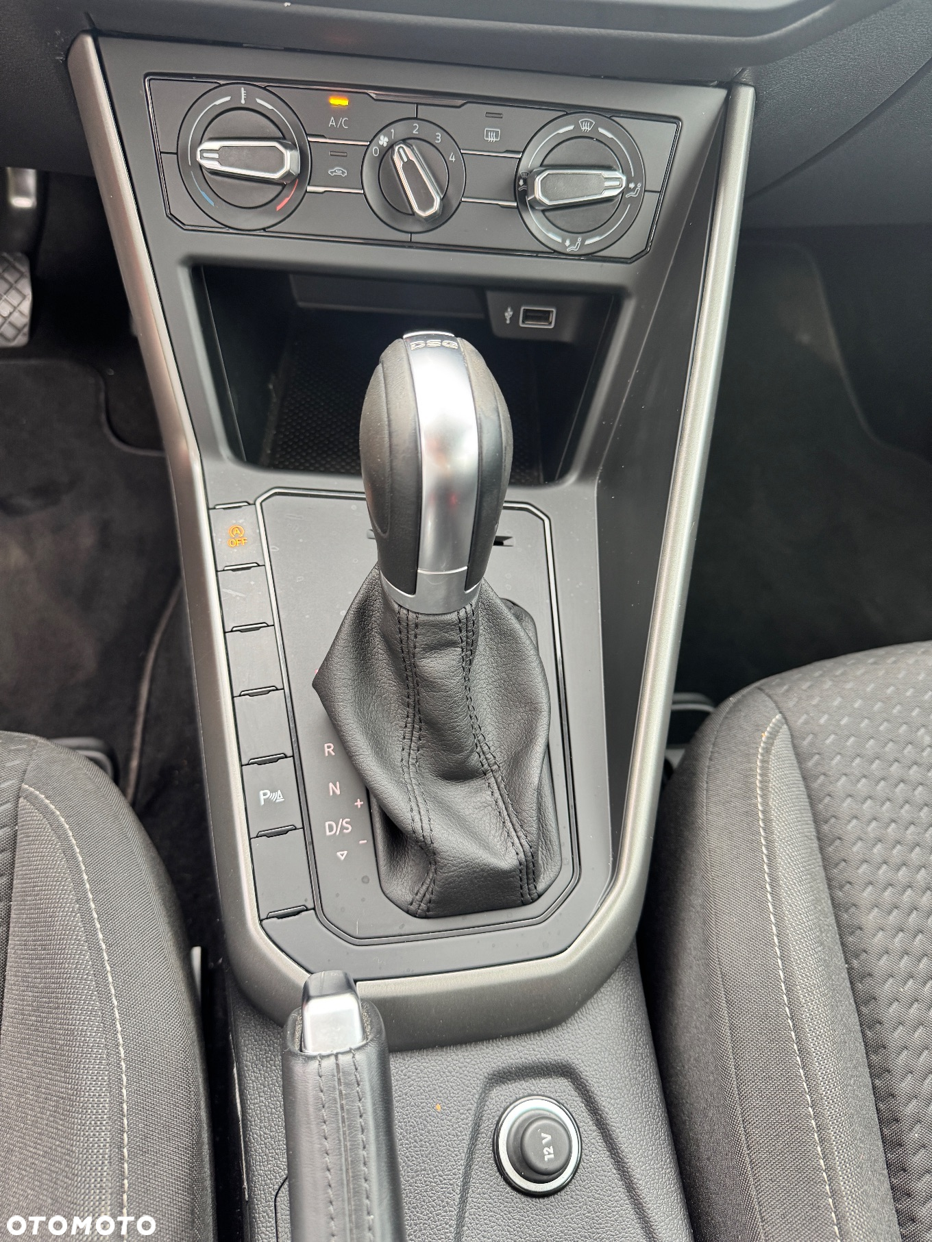 Volkswagen Polo 1.0 TSI Comfortline DSG - 12