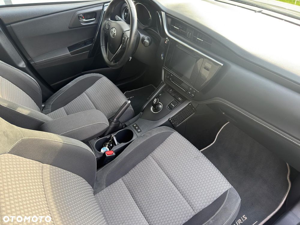 Toyota Auris - 15