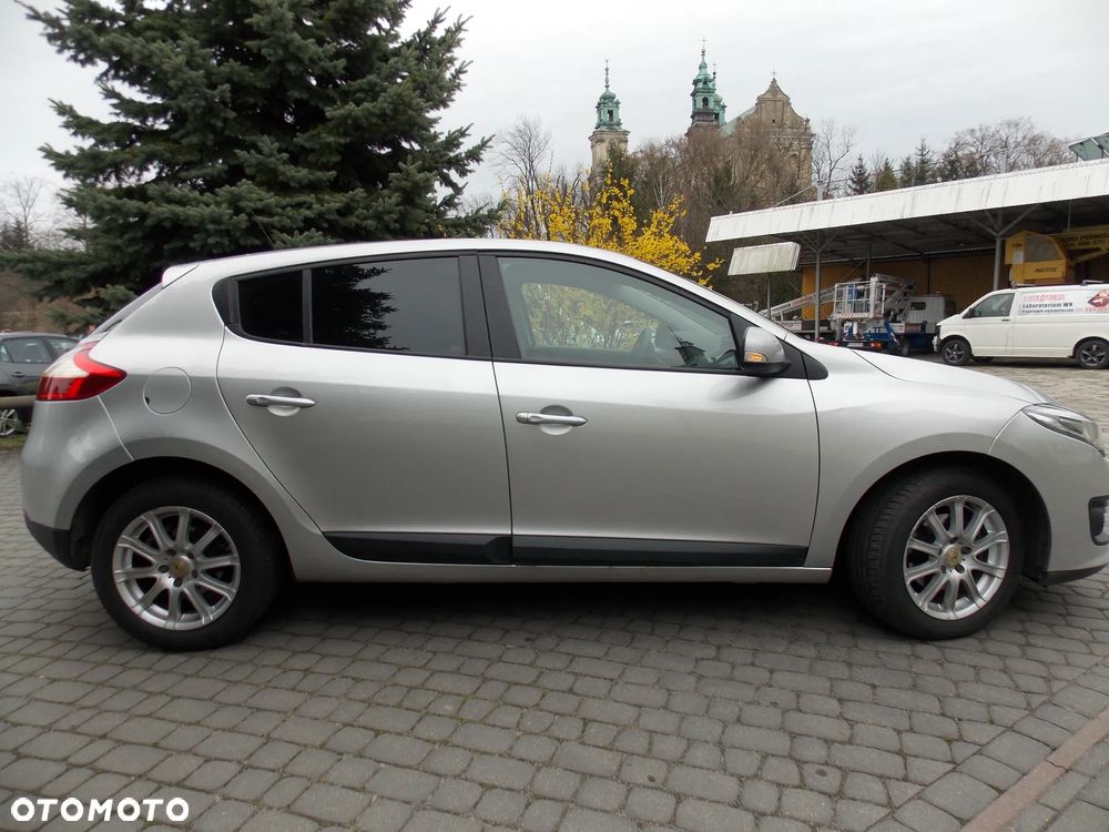 Renault Megane ENERGY TCe 115 Start & Stop Bose Edition - 10
