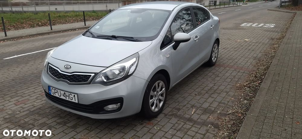 Kia Rio 1.4 L - 7