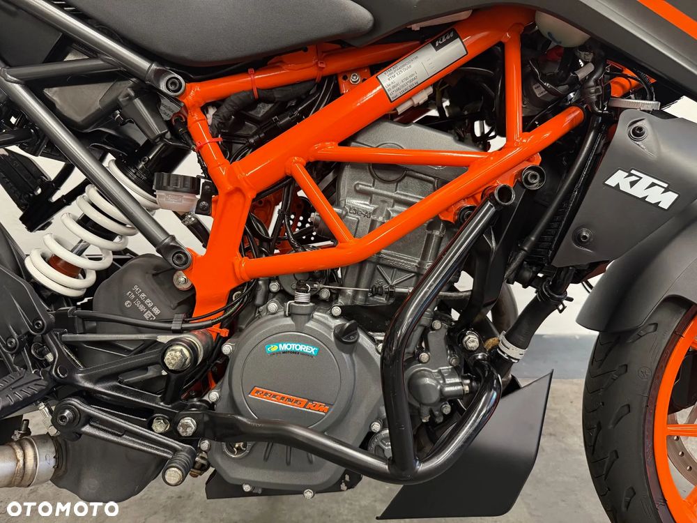KTM Duke 125 - 12