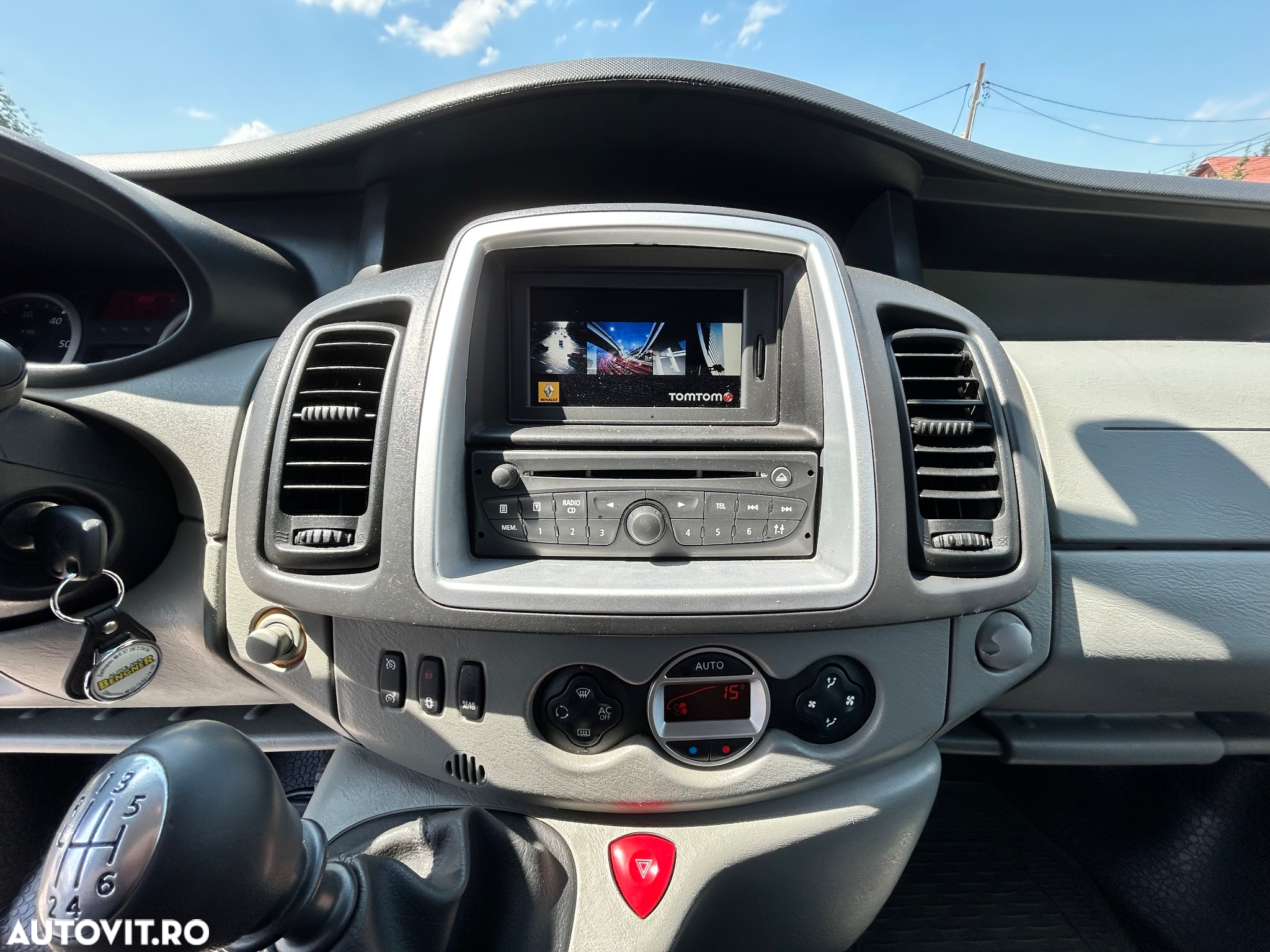 Renault Trafic 2.0 dCi 115 FAP Passenger Black Edition - 14