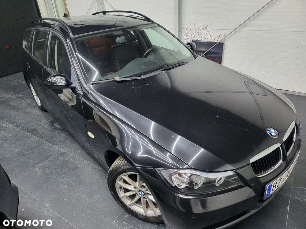 BMW Seria 3 318i - 29