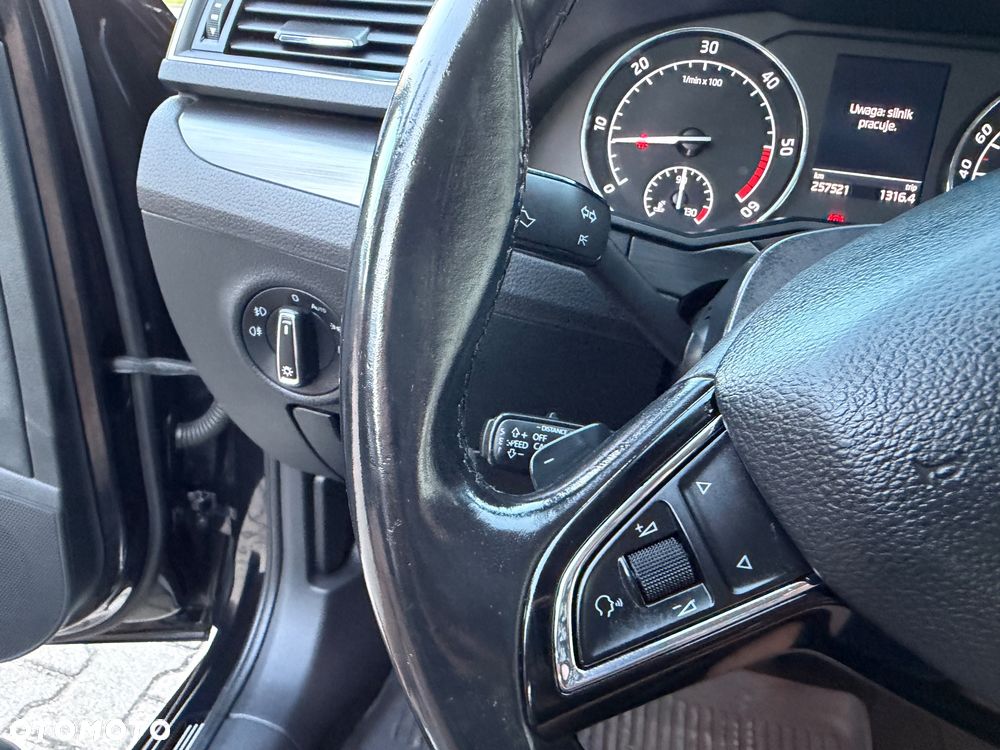 Skoda Superb 2.0 TDI DSG Sportline - 31