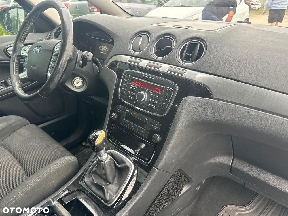 Ford S-Max - 9