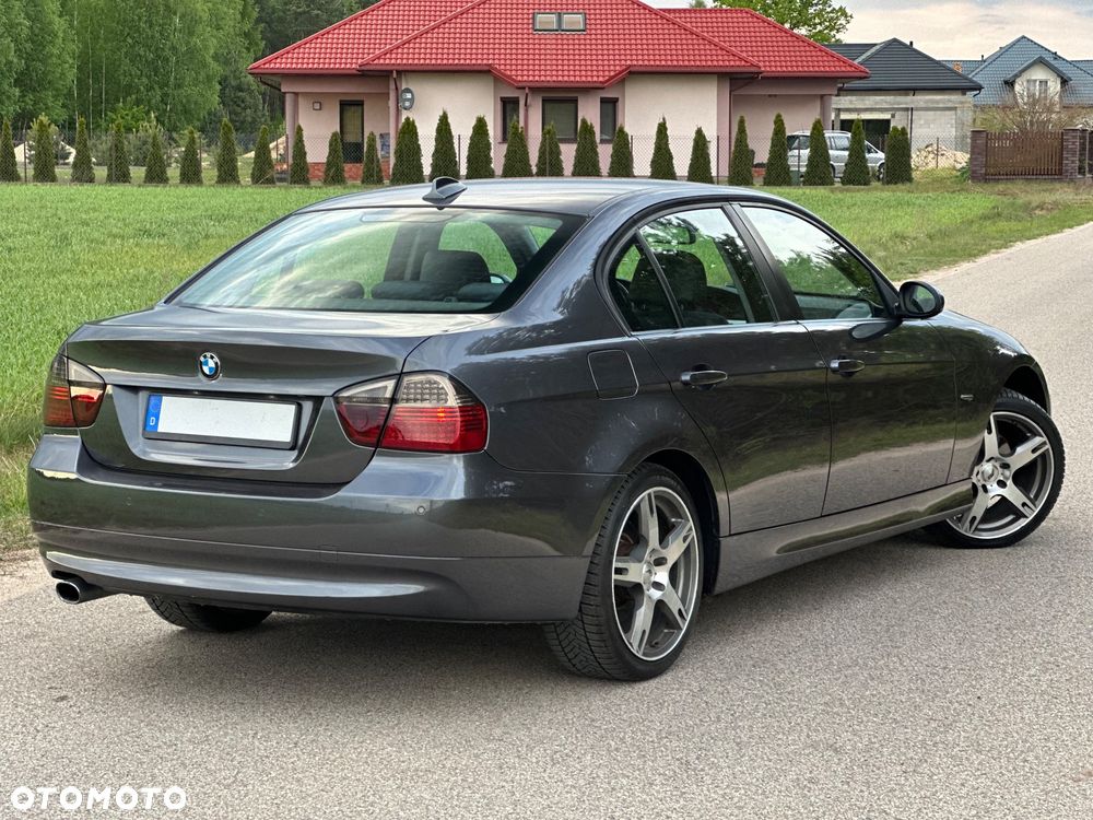 BMW Seria 3 318i - 29