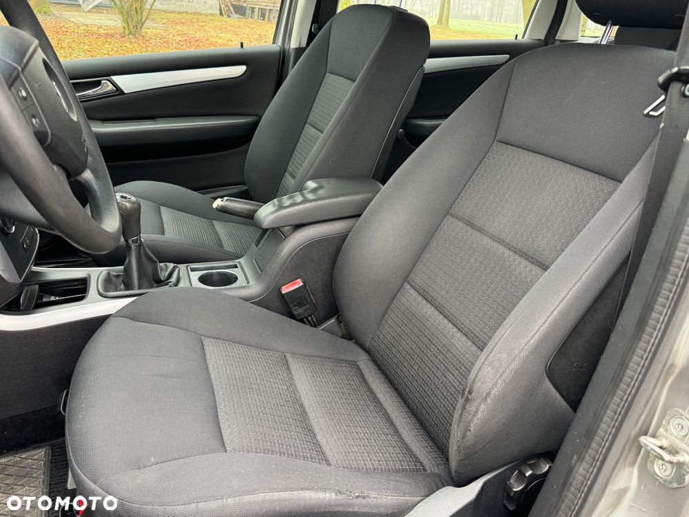 Mercedes-Benz Klasa B 180 CDI Special Edition - 20