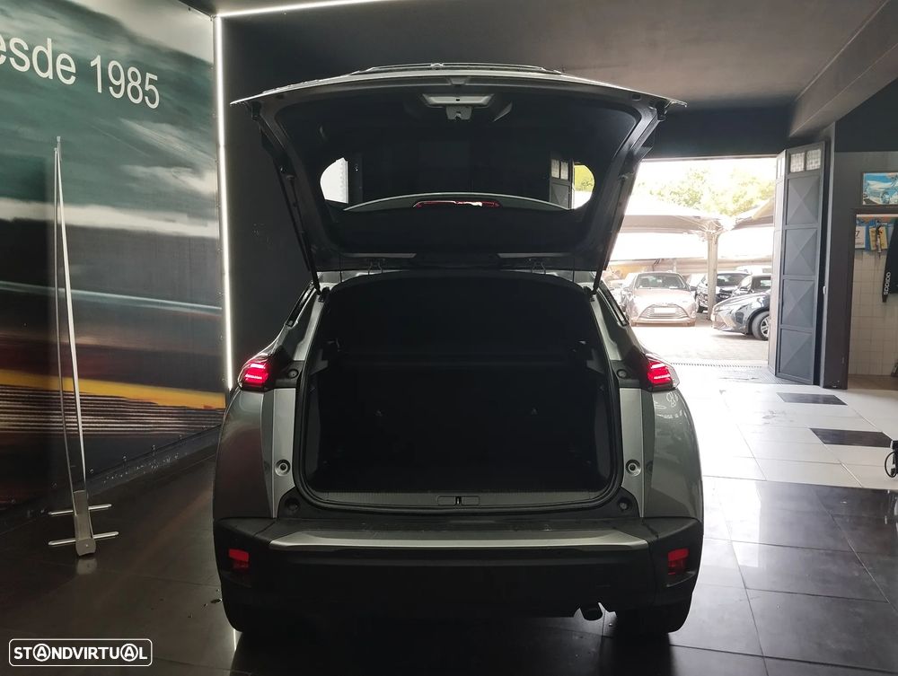 Peugeot 2008 1.2 PureTech Allure — fotografia 13