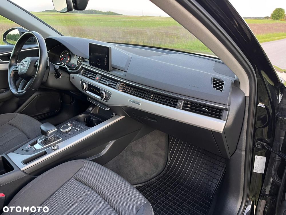 Audi A4 Avant 2.0 TDI S tronic quattro - 30