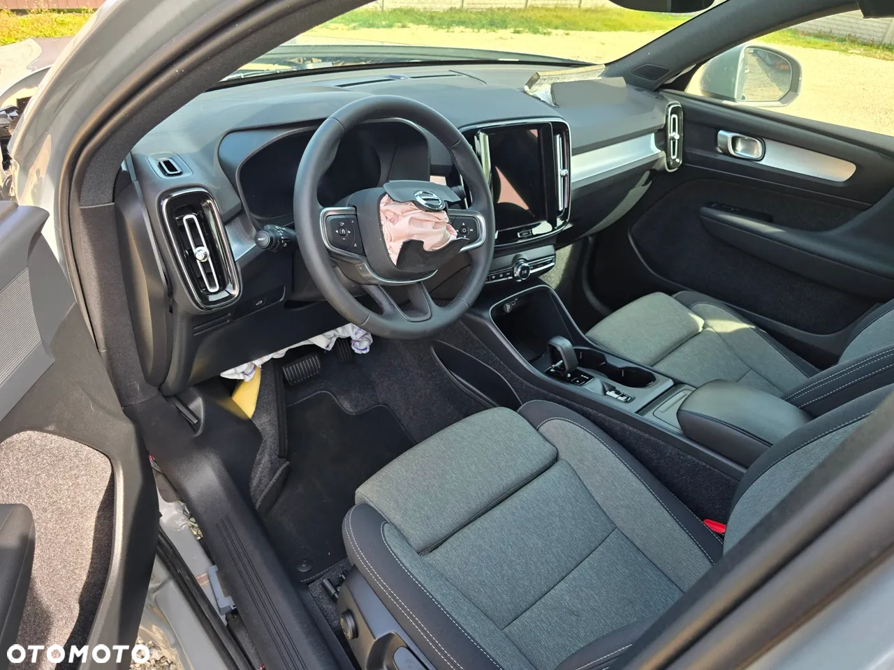 Volvo XC 40 B3 Essential - 23