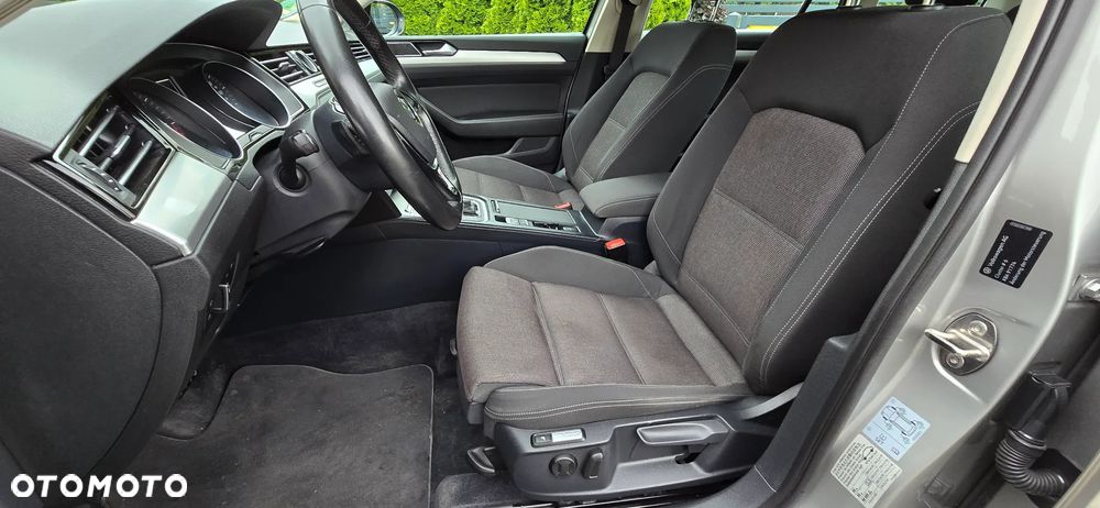 Volkswagen Passat 2.0 TDI BMT Comfortline DSG - 13