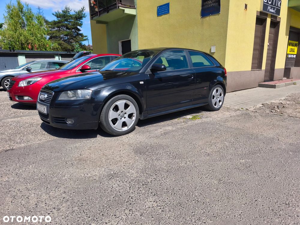 Audi A3 3-drzwiowe 2.0 FSI Ambition - 1