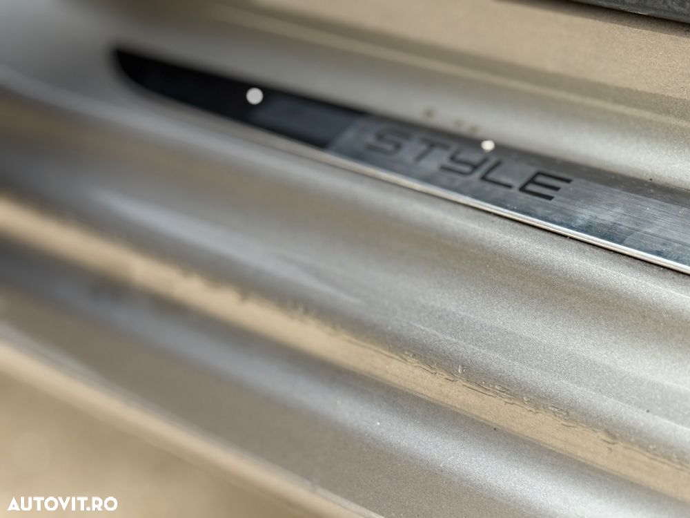 Peugeot 208 82 PureTech Style - 16