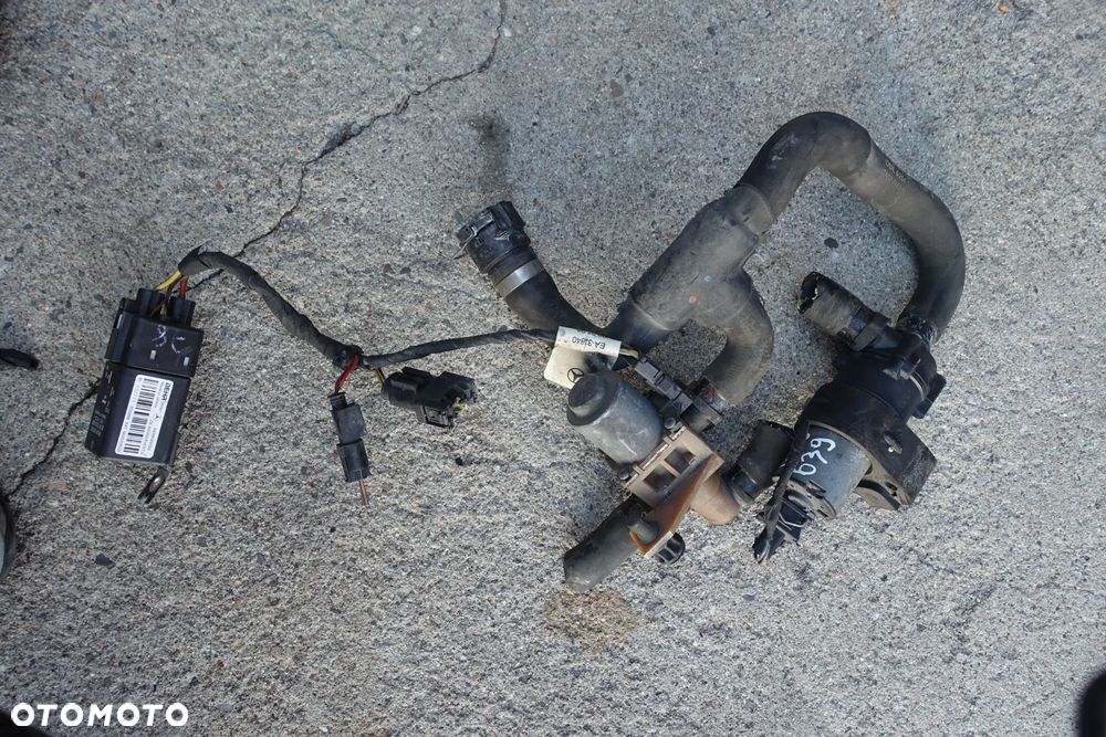 PRZEKAŹNIK POMPY ELEKTROZAWÓR POMPA WODY VITO 639 2.2CDI - 1