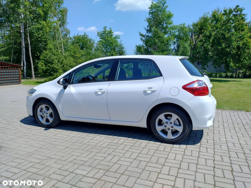 Toyota Auris 1.6 Club - 10