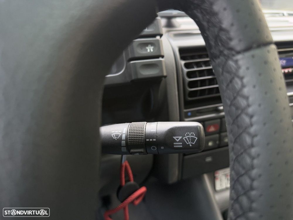 Land Rover Discovery - 30