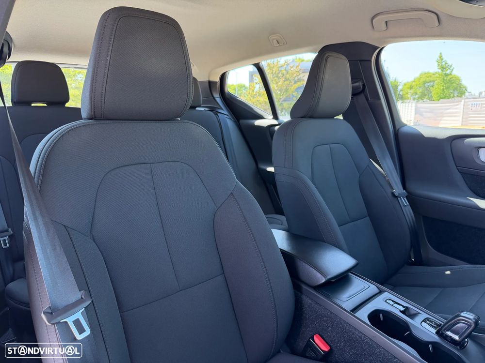 Volvo XC 40 2.0 D3 Momentum Plus Geartronic - 9
