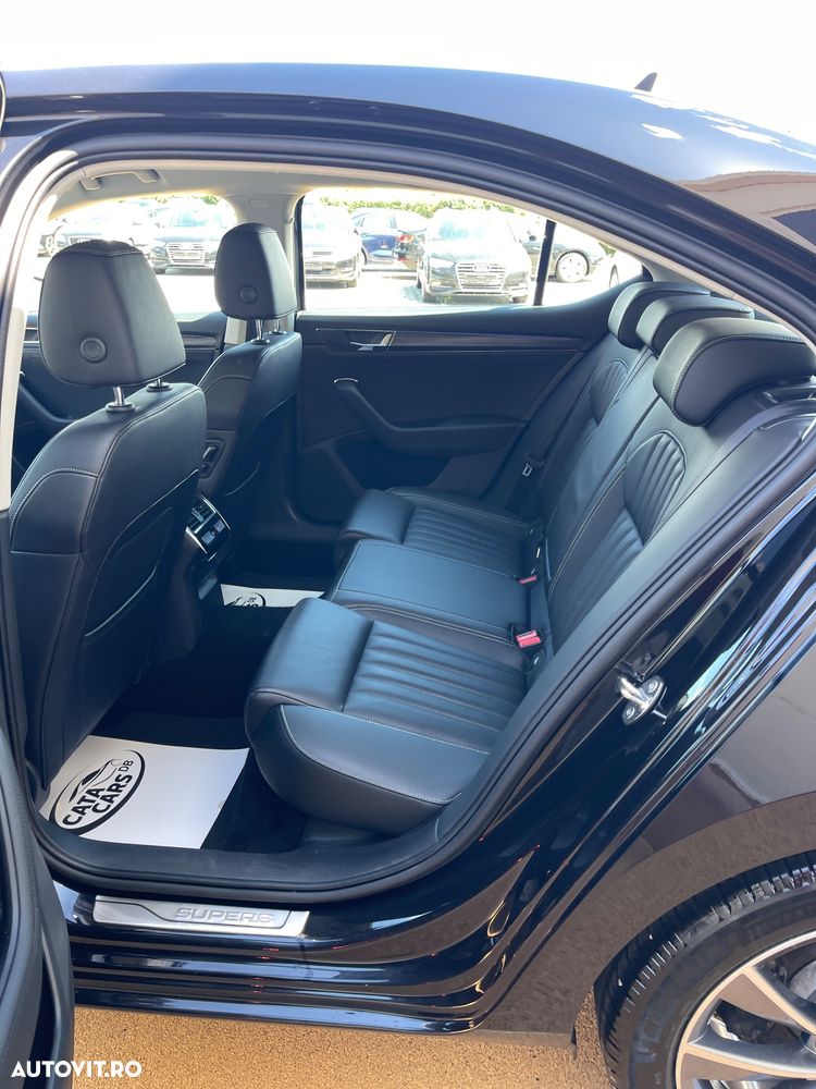 Skoda Superb 2.0 TDI DSG Premium Edition - 27