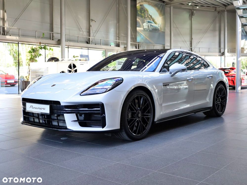 Porsche Panamera - 3
