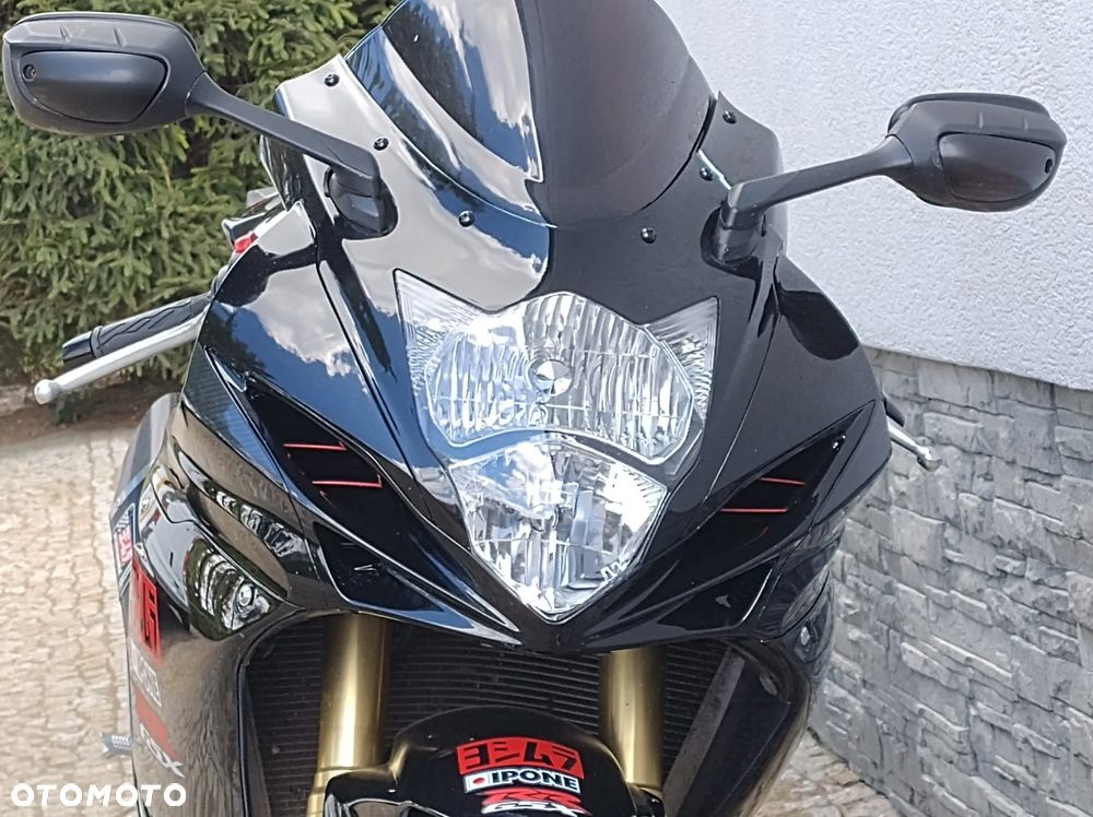 Suzuki GSX-R - 10
