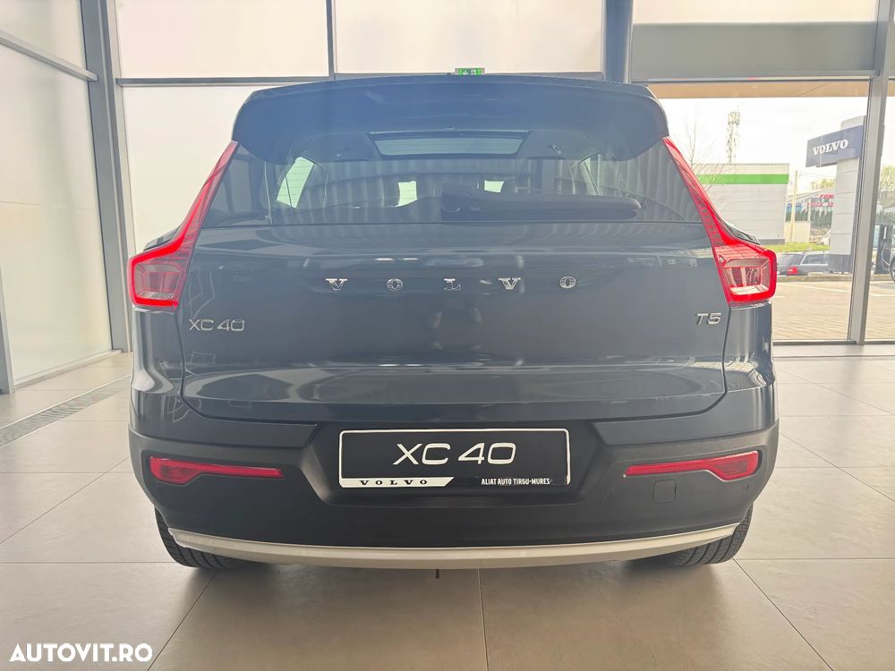 Volvo XC 40 - 6