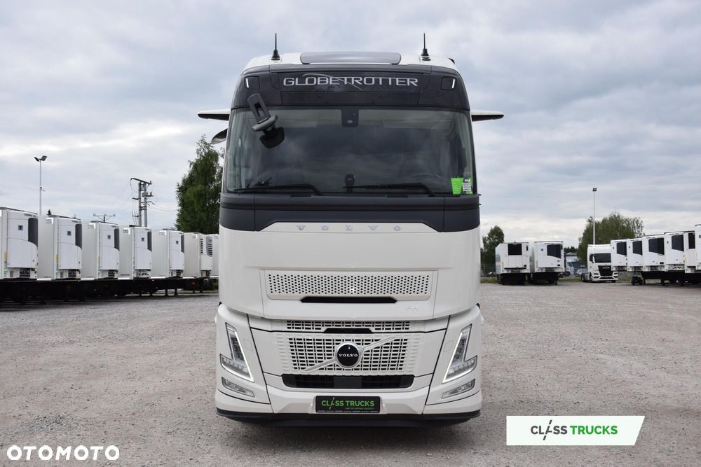 Volvo FH 460 AERO Globetrotter XL ACC i-Save I-ParkCool SideSkirts Mirror Cam - 2