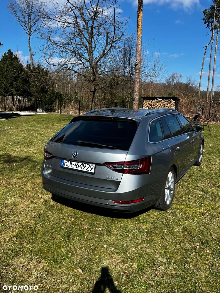 Skoda Superb 2.0 TDI DSG Ambition - 10