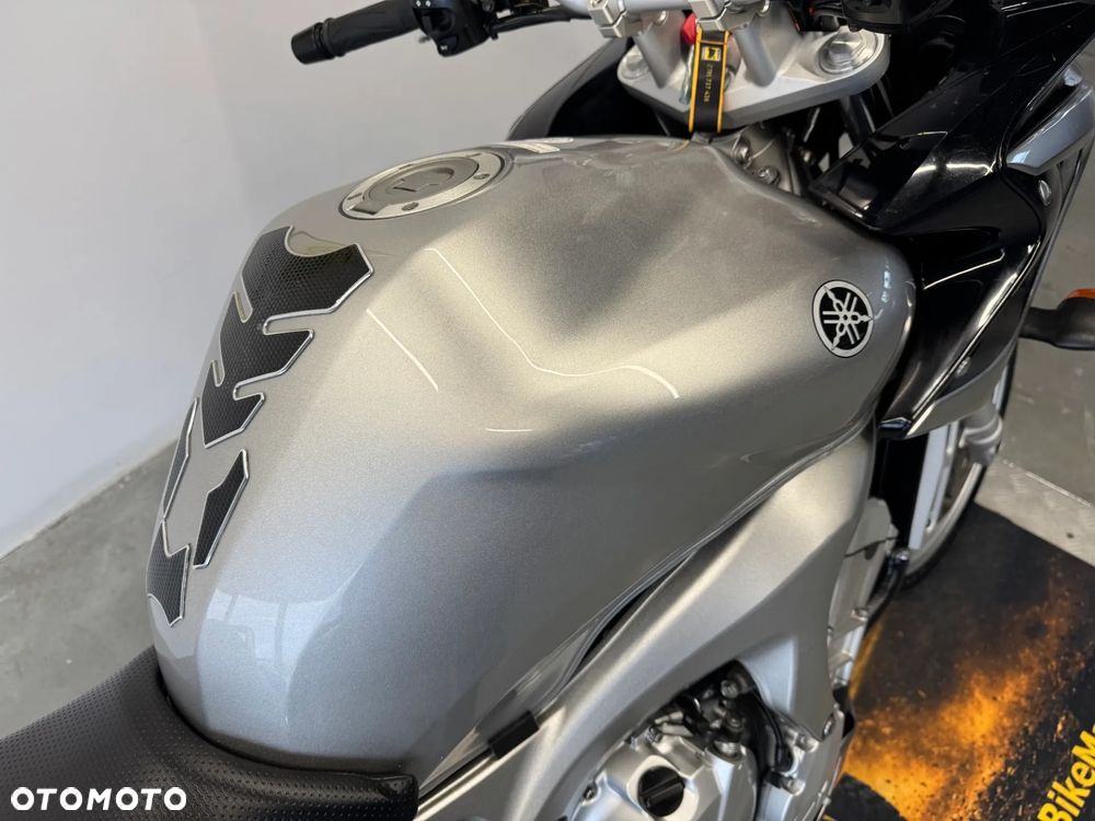 Yamaha FZ6 - 17