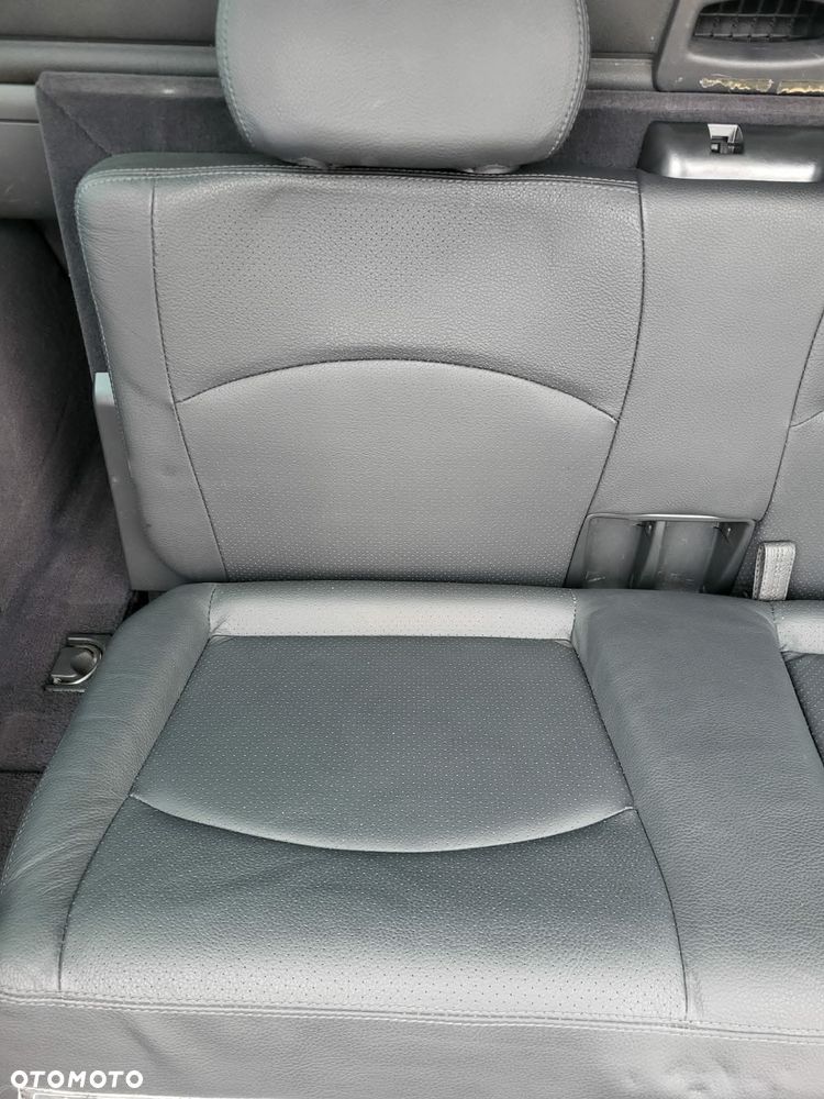 Mercedes-Benz Klasa E 500 4-Matic T Avantgarde - 17
