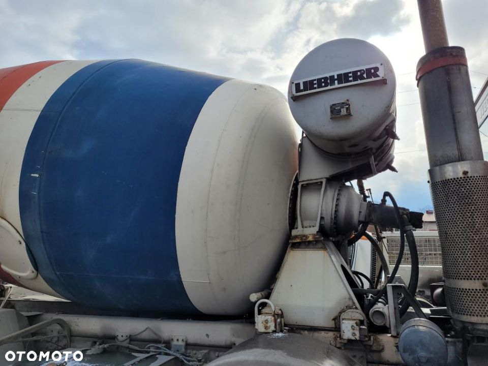 Zabudowa betonomieszarka Liebherr - 8