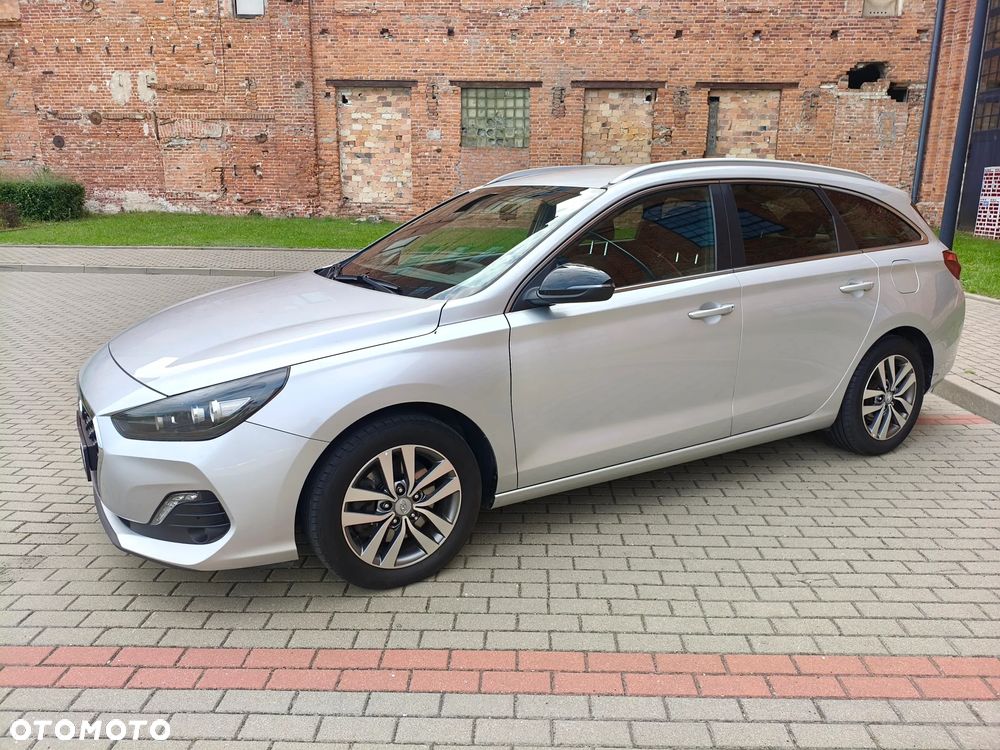 Hyundai i30 1.6 D Comfort - 10