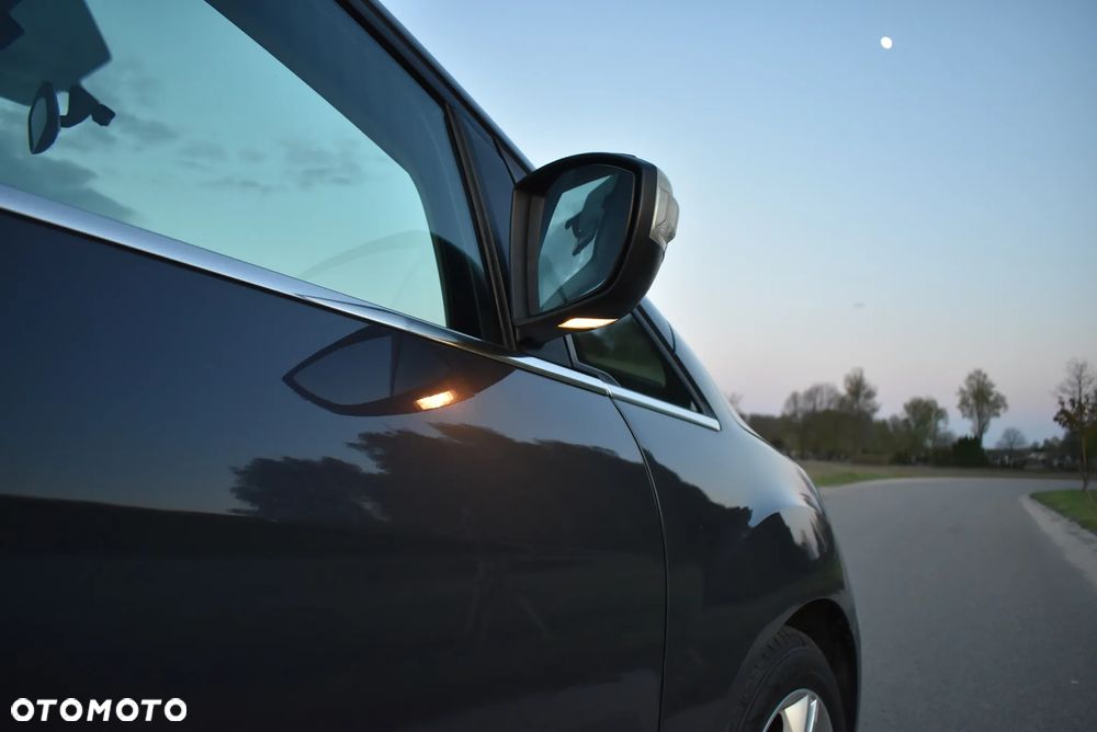 Ford C-MAX 1.6 Ti-VCT Champions Edition - 31