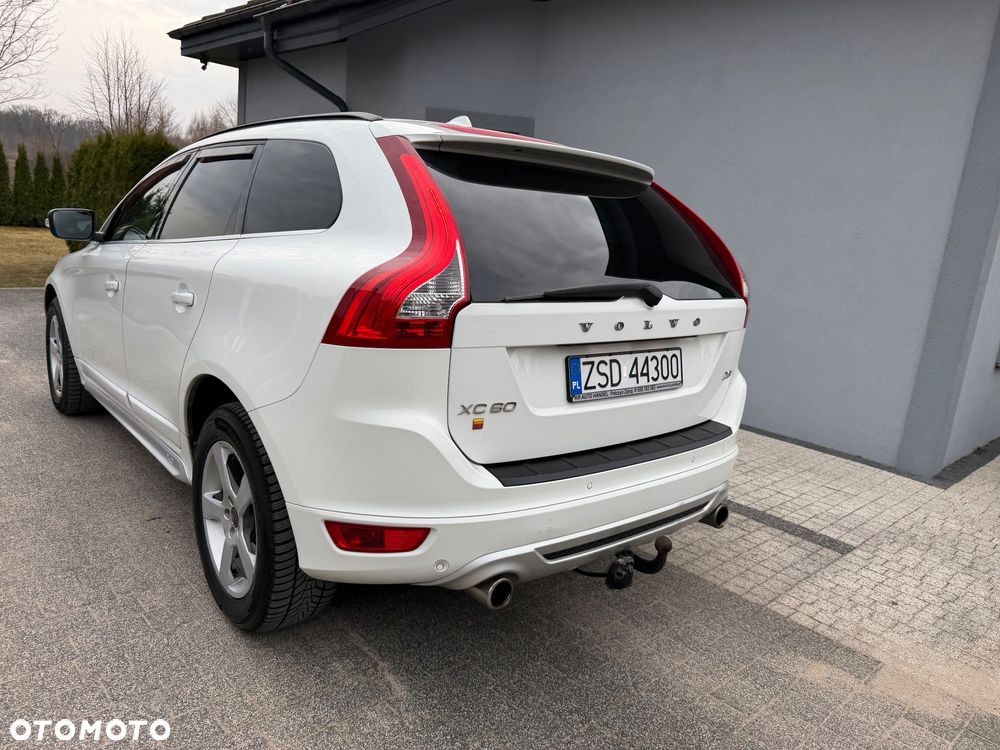 Volvo XC 60 D3 R Design - 4
