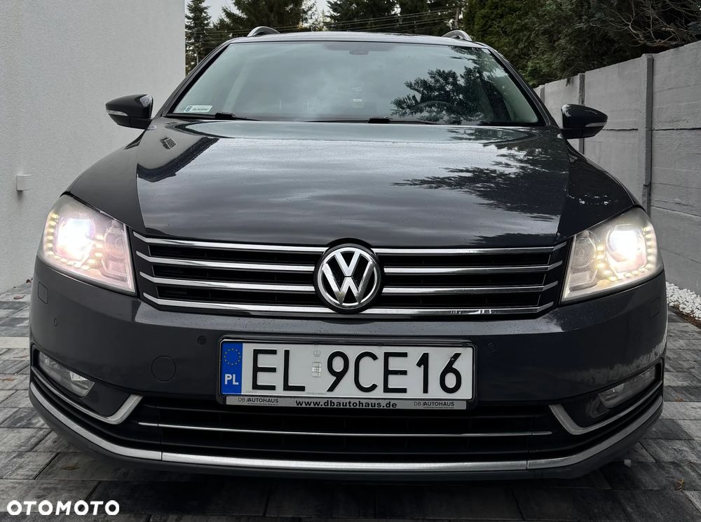 Volkswagen Passat Variant 2.0 TDI DSG BlueMotion Technology Comfortline - 12