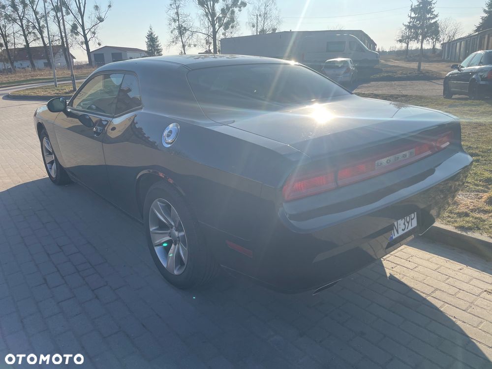 Dodge Challenger 3.5 SE - 4
