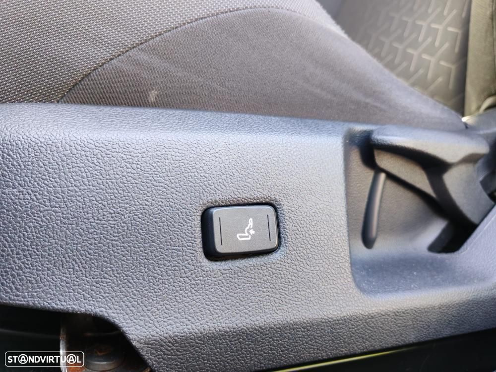 Toyota Corolla Touring Sports 1.8 Hybrid Comfort+P.Sport - 11