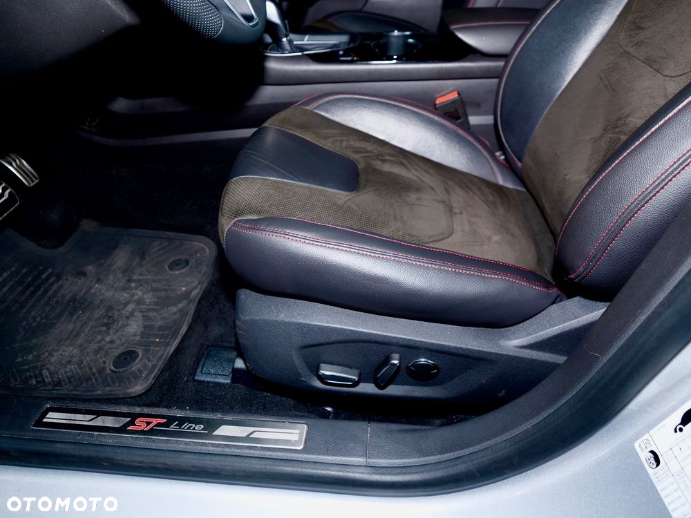 Ford Mondeo - 22