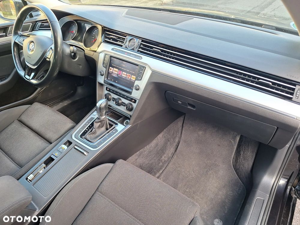 Volkswagen Passat 2.0 TDI SCR DSG Comfortline - 13