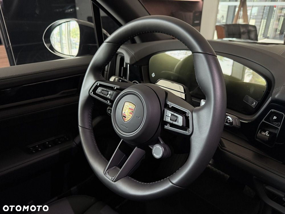 Porsche Cayenne - 25