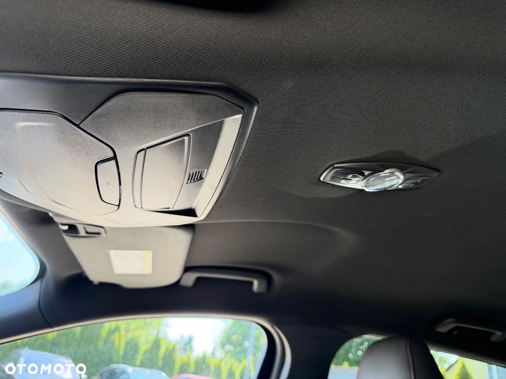 Ford Kuga 1.5 EcoBoost 2x4 ST-Line - 10