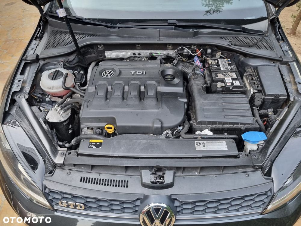 Volkswagen Golf GTD 2.0 TDI SCR DSG - 3