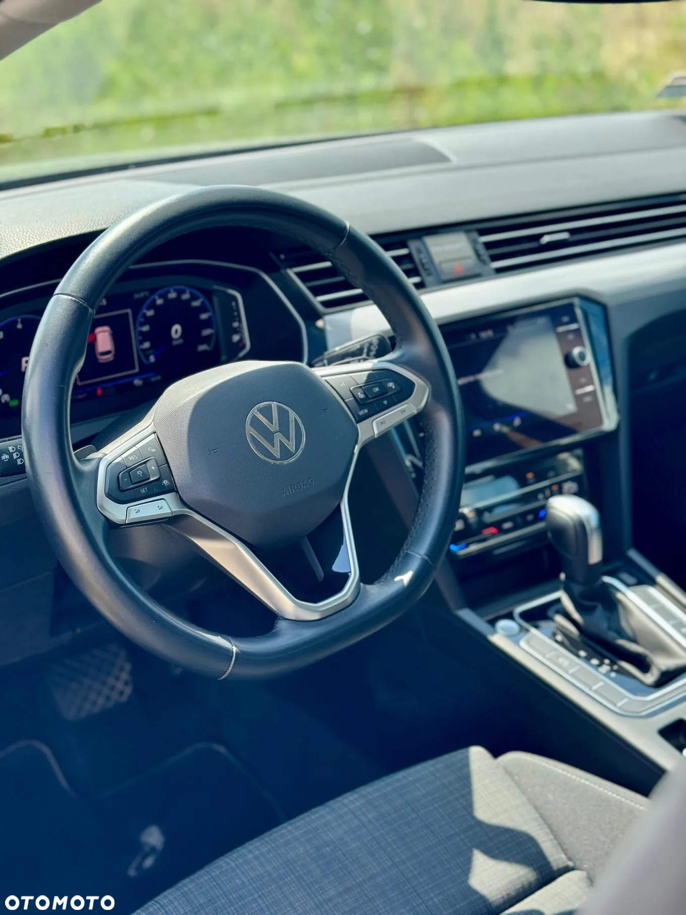Volkswagen Passat 2.0 TSI Business DSG - 2