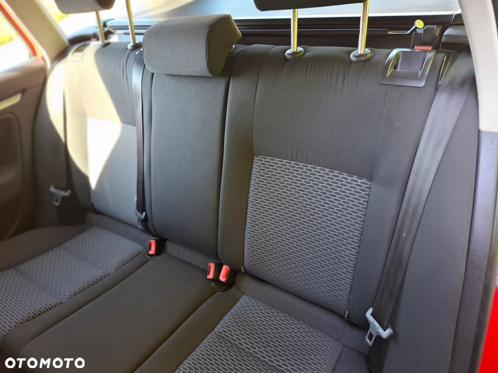 Volkswagen Golf Variant 1.6 TDI DPF BlueMotion Technology Style - 8