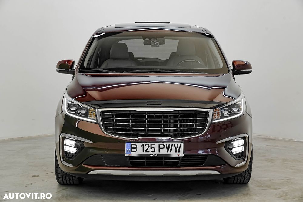 Kia Carnival - 7
