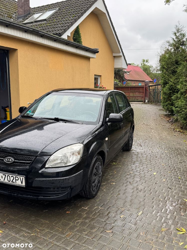 Kia Rio - 3