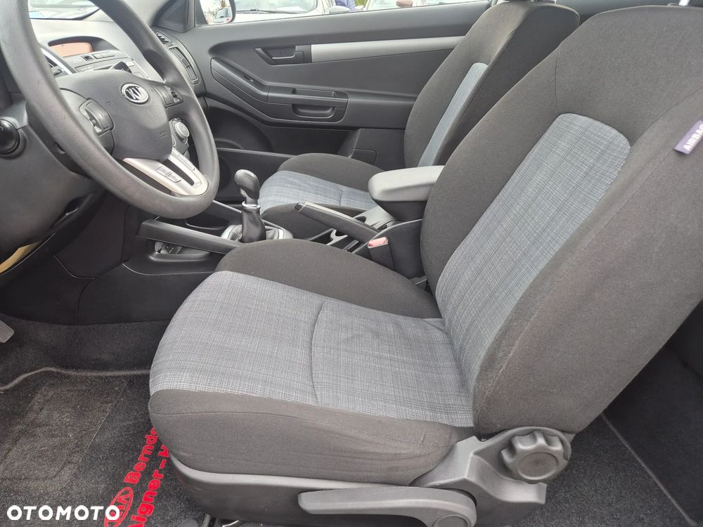Kia ProCeed 1.4 CVVT Dream-Team Edition - 11