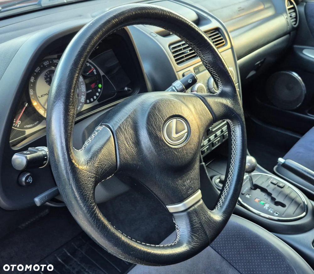 Lexus IS 200 Prestige - 10