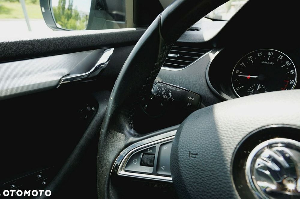 Skoda Octavia 1.6 TDI DPF Elegance - 22
